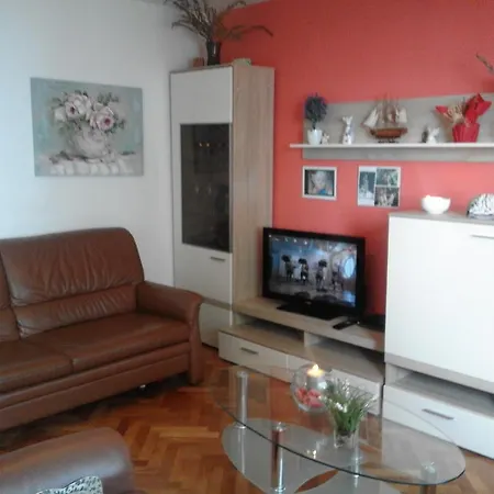 Apartman Gabi Apartamento