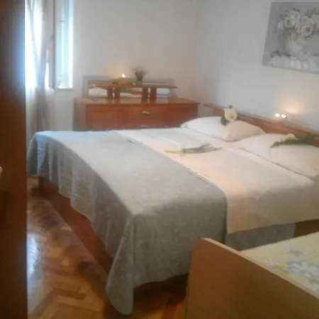 Apartamento Apartman Gabi Kaštel Sućurac